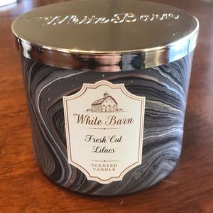 White Barn Three Wick Candle - Lilac
